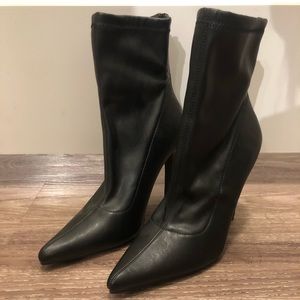 Fashion Nova black faux leather ankle booties, size 8